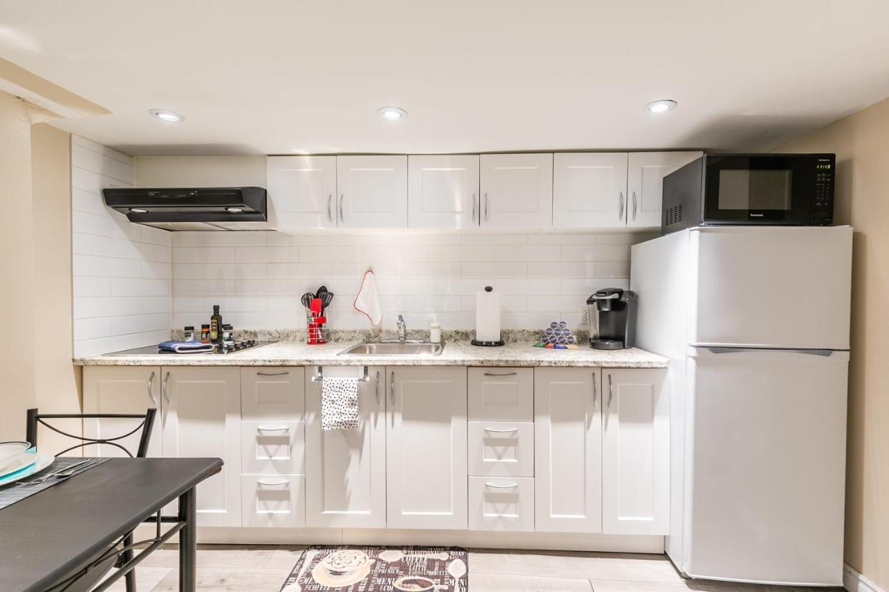 Newly Renovated - Cozy 1Br Apt With Netflix - Prime Location Торонто Экстерьер фото